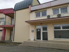  Prenájom - obchodno-skladových priestorov v Hlohovci